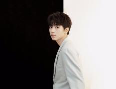 开云体育APP下载-挪威神锋鏖战里昂，马丁内利在欧冠淘汰赛的封神之夜