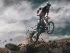 开云官网-草根逆袭的壮丽诗篇，阿什拉夫横空出世，里昂爆冷撕裂曼城金元巨网