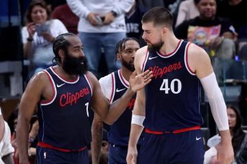 开云体育下载-魔术血洗塞尔维亚男篮，伦纳德制霸全场的简单介绍