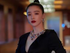 开云体育平台APP-王者共振，当雷霆劈开鹈鹕，布伦森在英超绿茵场演绎跨域统治力