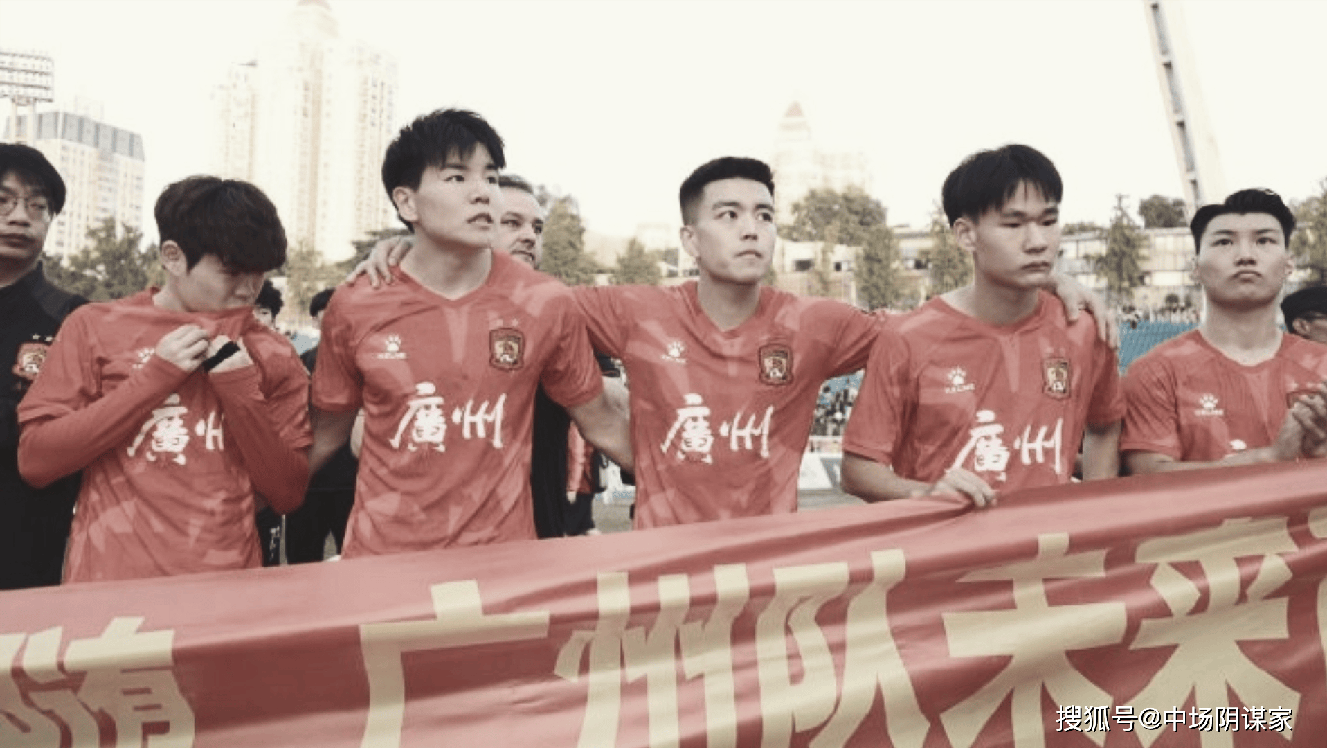 开云体育-广州恒达队击溃强敌，亚冠冠军在望的简单介绍