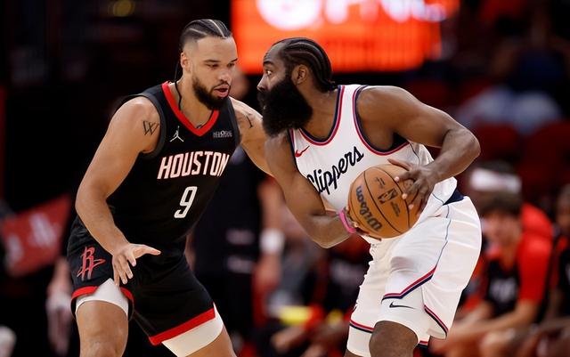 开云体育app-勇士击败湖人,豪取三连胜的简单介绍