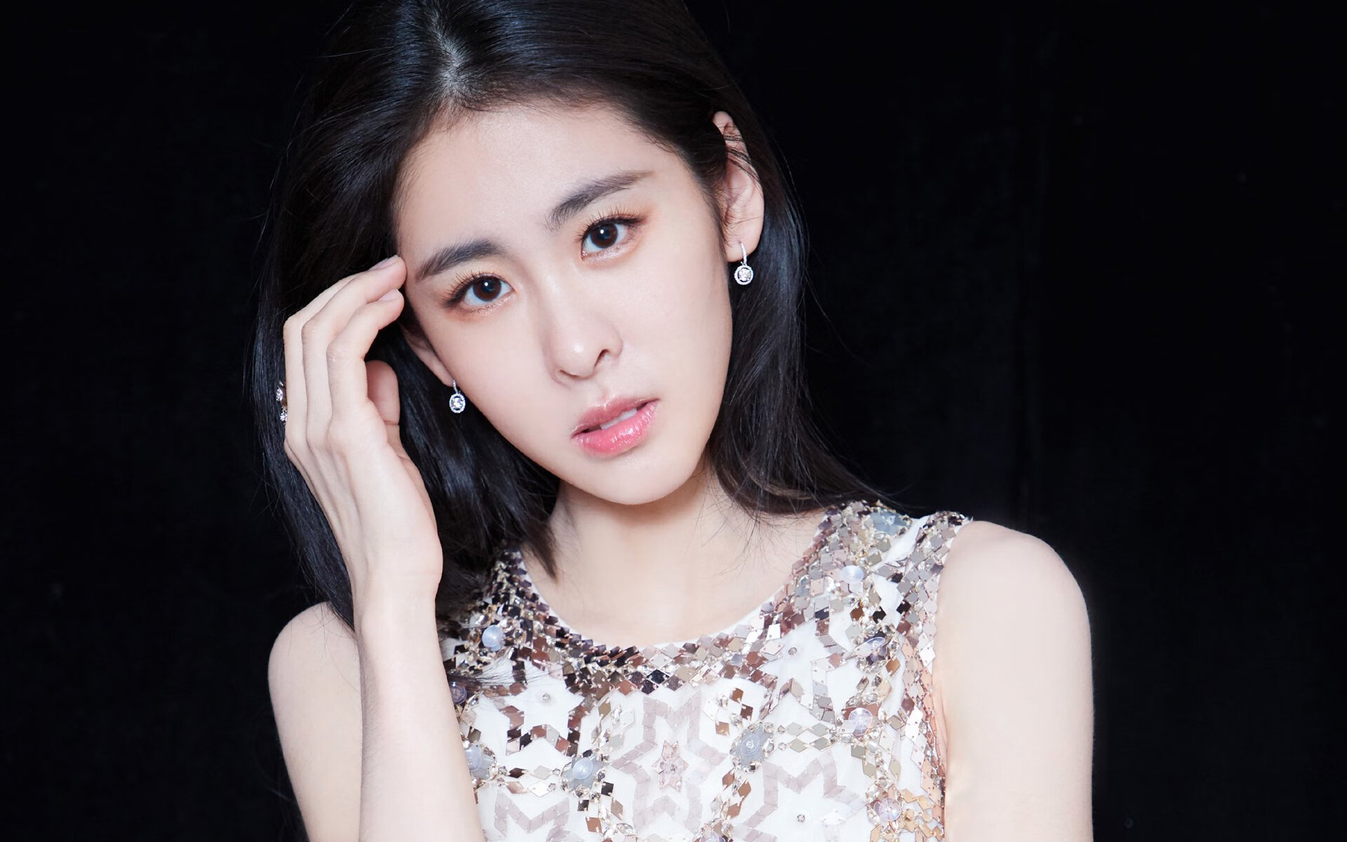 开云体育app-命运之绳系于指尖,抢七夜英格拉姆一人握住全场的脉搏